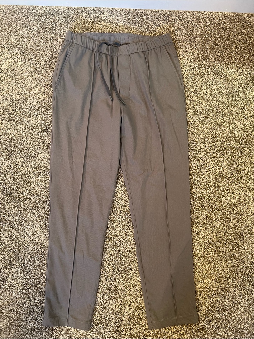 lululemon athletica Men's Gray Elastic Waist Drawstring Joggers